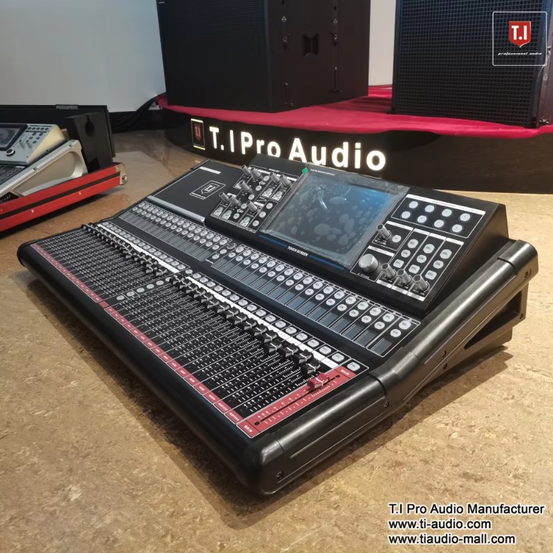 Console Mixer Digitale a 32 Ca - Audio Music Dj recensione e prezzo